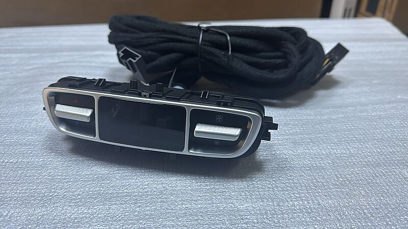 Mercedes Benz Arka Klima Kontrol Ünitesi - 1
