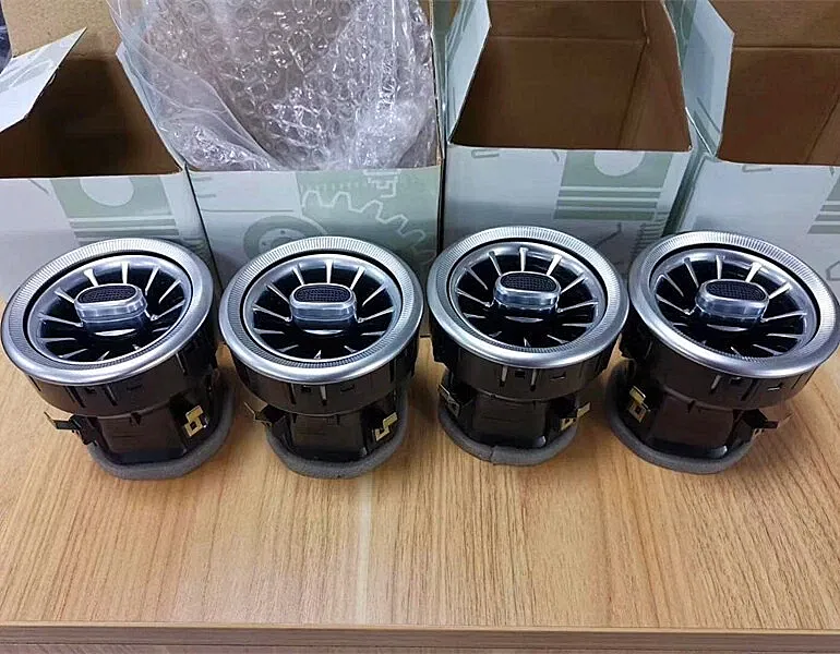 Mercedes Benz V Class 14-23 Model Işıklı Ön Havalandırma Seti 4 lü - 2